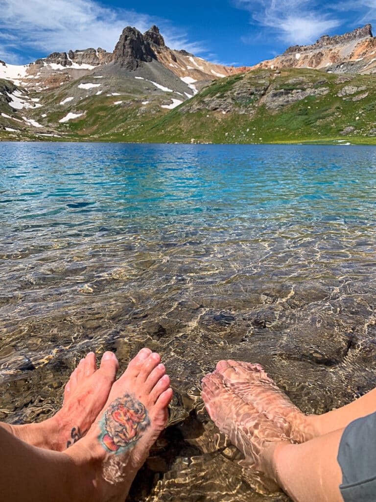 alpine lake hikes in colorado