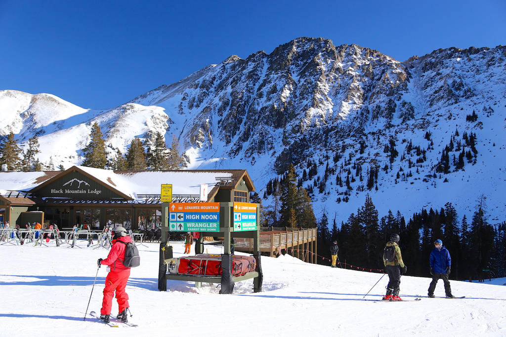 Skiers at Arapaho Basin in Vail near the Rocky Mountains.